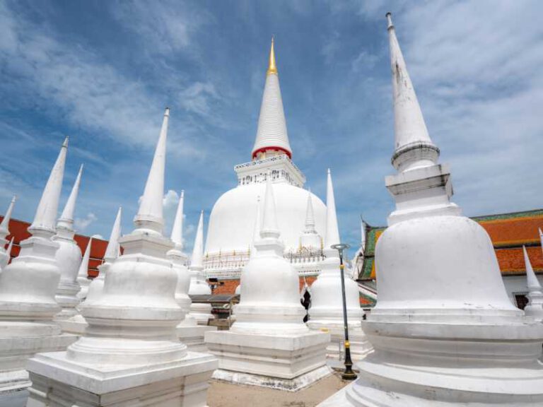 Wat Mahathat Woramahawihan