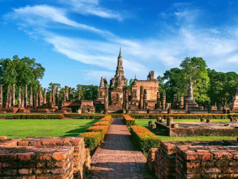 800 - Ayutthaya Khao Yai - buddha-statue-and-wat-mahathat-temple-in-the-precinct-of-sukhothai-historical-park