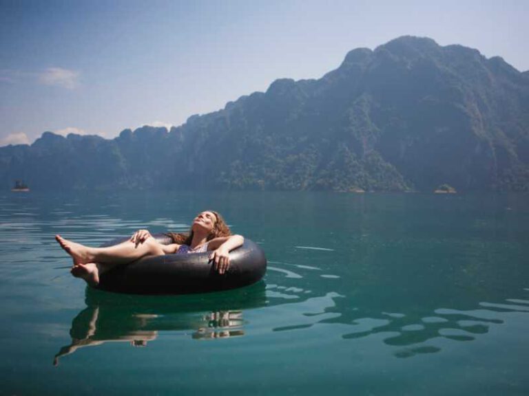 800 - Khao Sok - woman-relaxing-on-a-floating-ring
