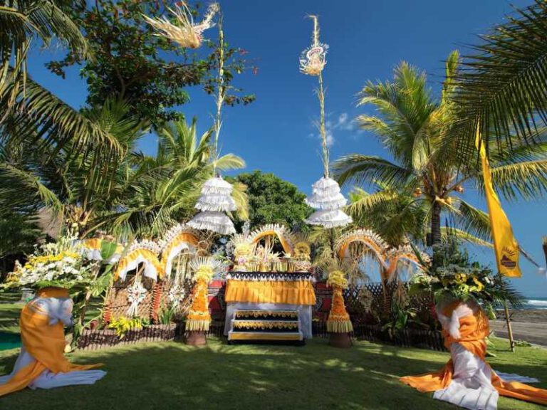 800 - Puri Dajuma - Puri-Dajuma-Bali-Balinese-Wedding-Decoration-1600x1066