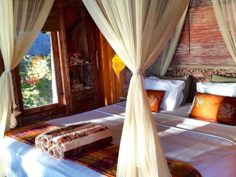 800 - Puri Dajuma - Puri-Dajuma-Bali-Pondok-Segara-Villa-Master-Bedroom-King-Size-Bed-1600x1066