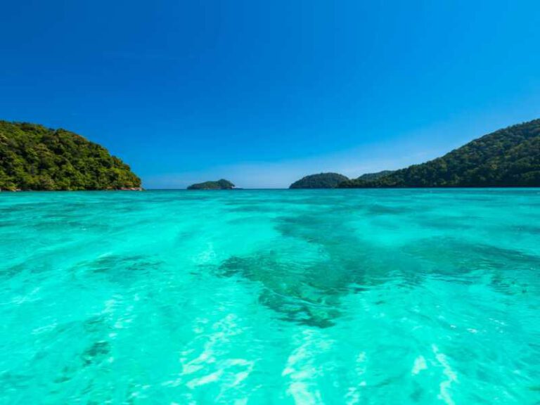 800 - Surin Islands -beautiful-sea-water-surface-at-surin-island-thailand