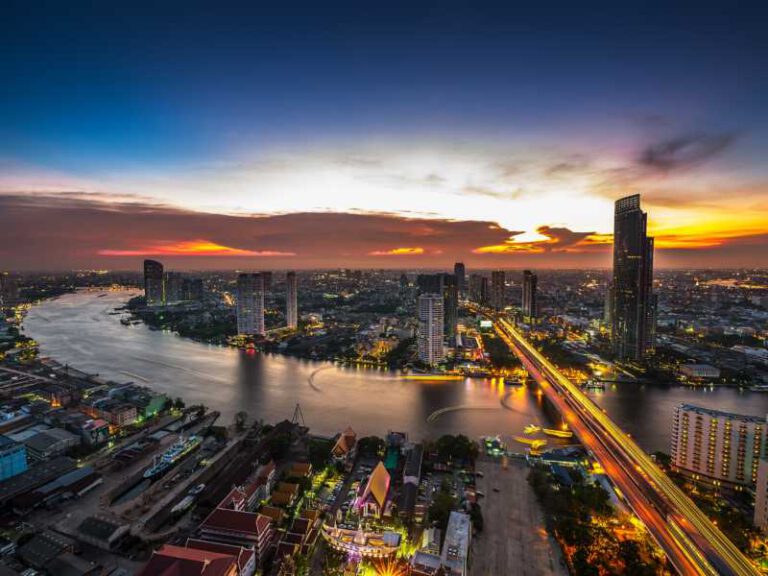 800 - Bangkok - night-scene-cityscape