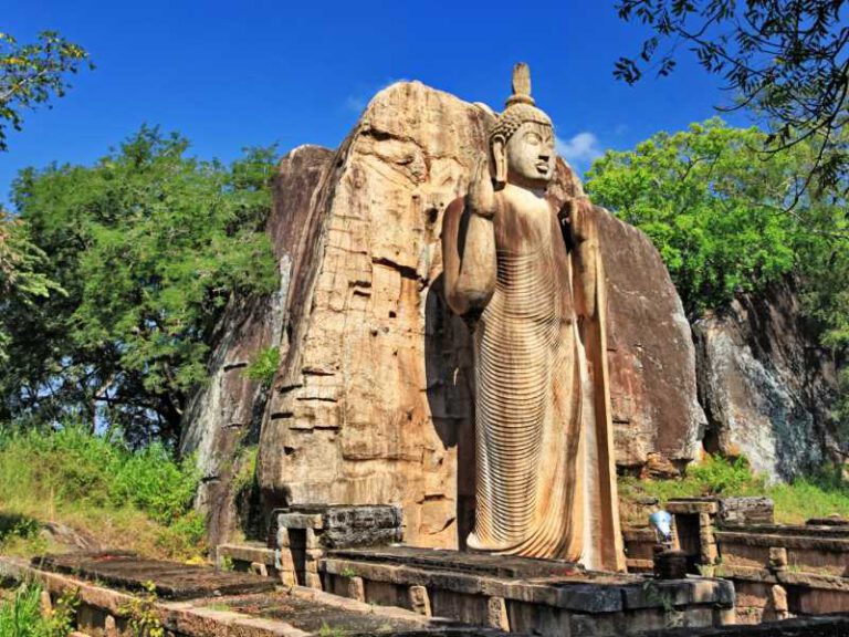 800 - Polonnaruwa - big-statue-of-buddha-awukana-sri-lanka-landmarks-and-travel