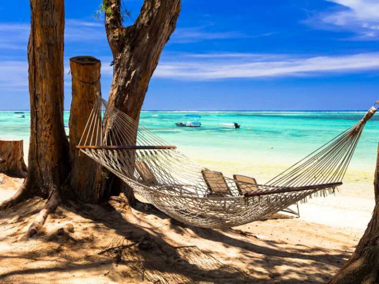 800 - Mauritius - tropical-holidays-relax-in-hammock-on-the-beach