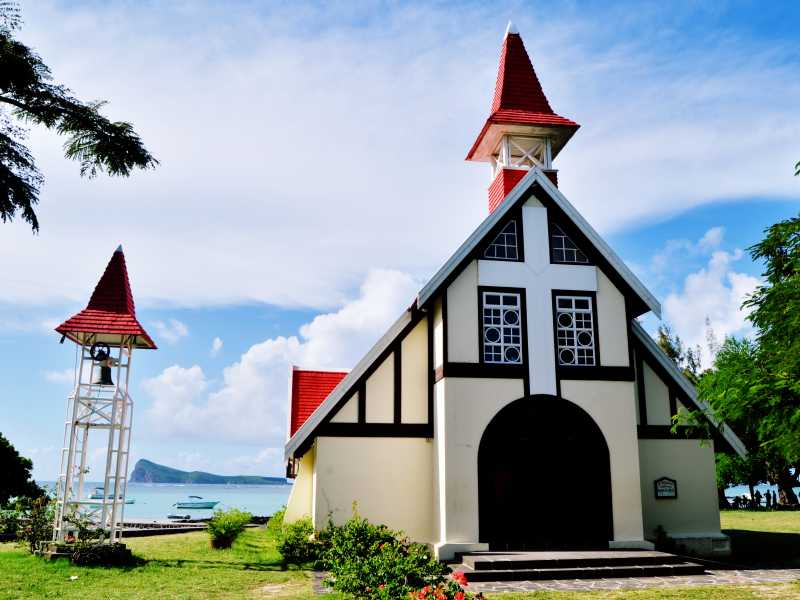 800 - Mauritus authentisch 11.Tag - Red_Roof_Chapel_3