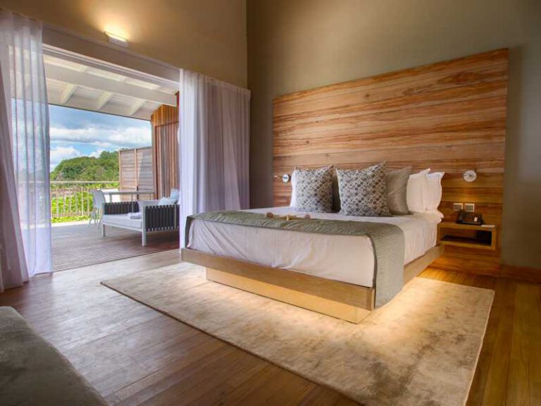 800 - Carana Beach Resort - Ocean-View-Chalet