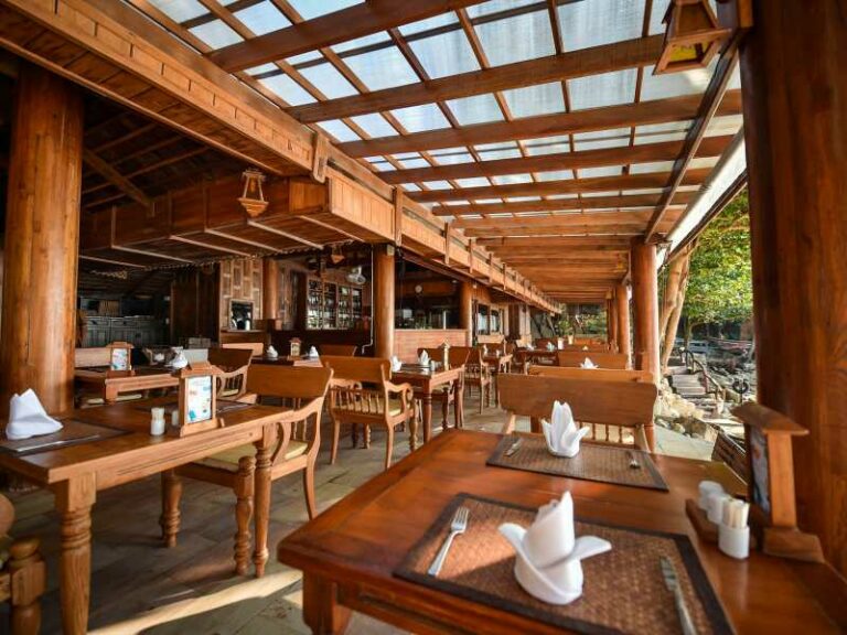 800 - Santhiya Koh Phangan - By the Sea Bar and Restaurant (2)