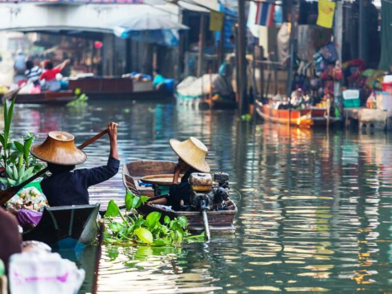 800 - Floating Market - floating-market-in-the-thailand