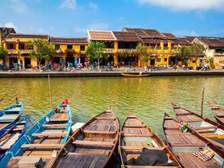 800 - Vietnam - am-flussufer-der-alten-stadt-hoi-an(2)