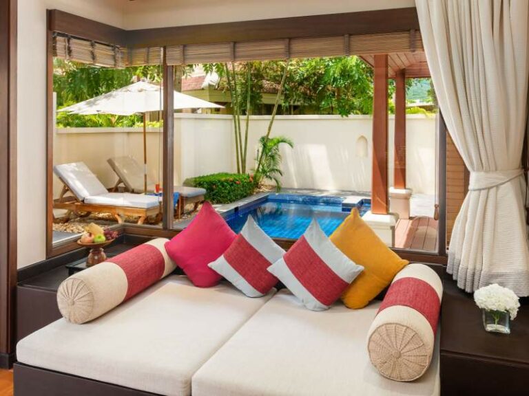 800 - Santiburi - 02-deluxe-pool-villa-living-room