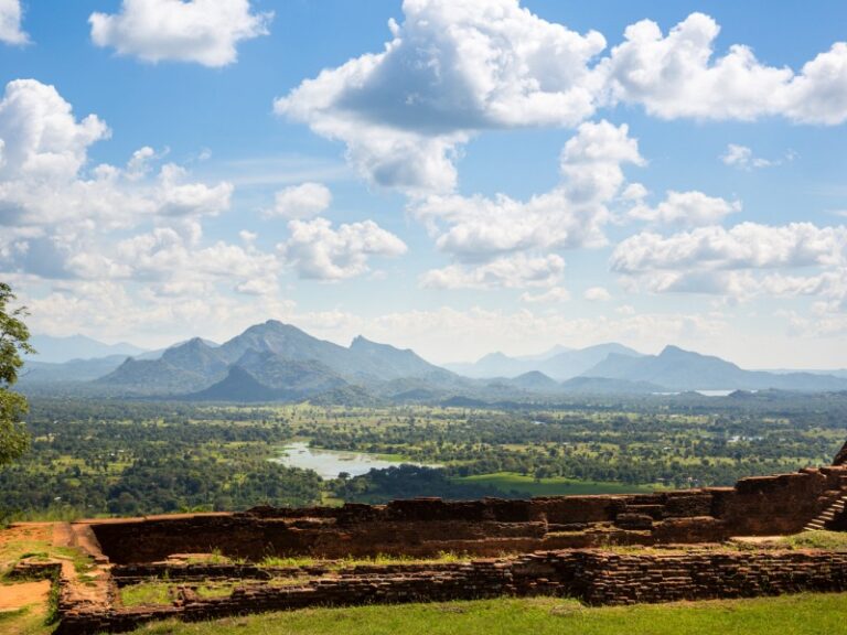 800 - 7D Klassik Sri Lankasigiriya-sri-lanka-buddhist-temple-ruins-world-heritage-famous-scenic-tourist-place-stone-mountain-attractions-under-unesco-protection