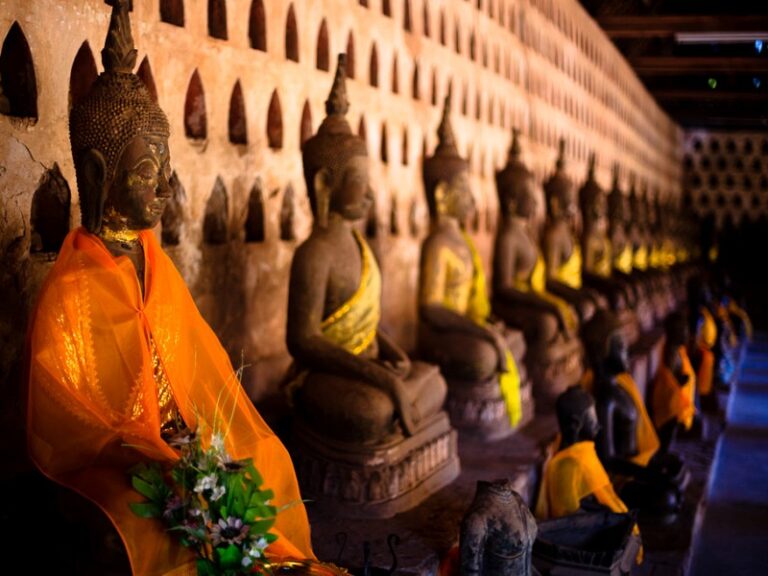 800 - Laos für EntdeckerWat sisaket