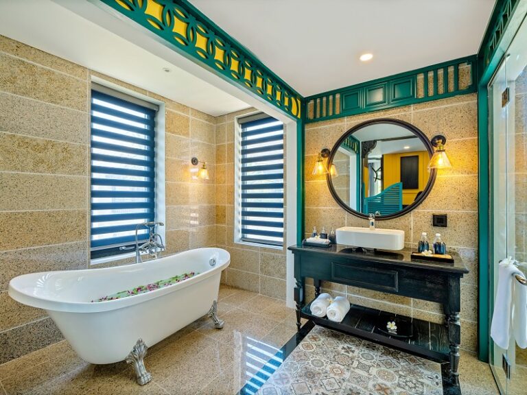 800 - Bliss Hoi AnIndochine bathroom