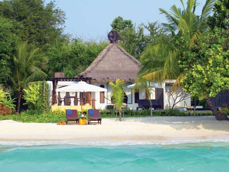 800 - Paradee Resort - Beach Front Pool Villa 1