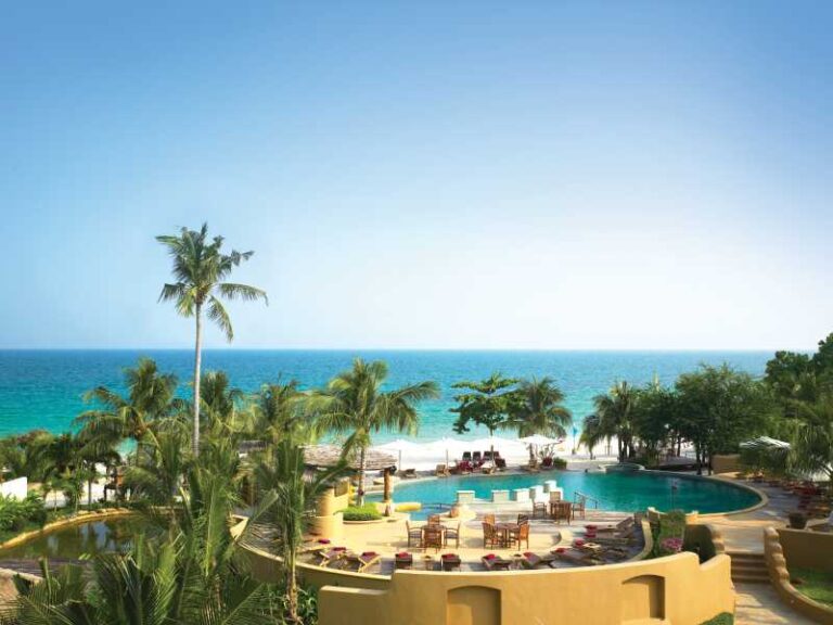 800 - Paradee Resort - Paradee Main Pool