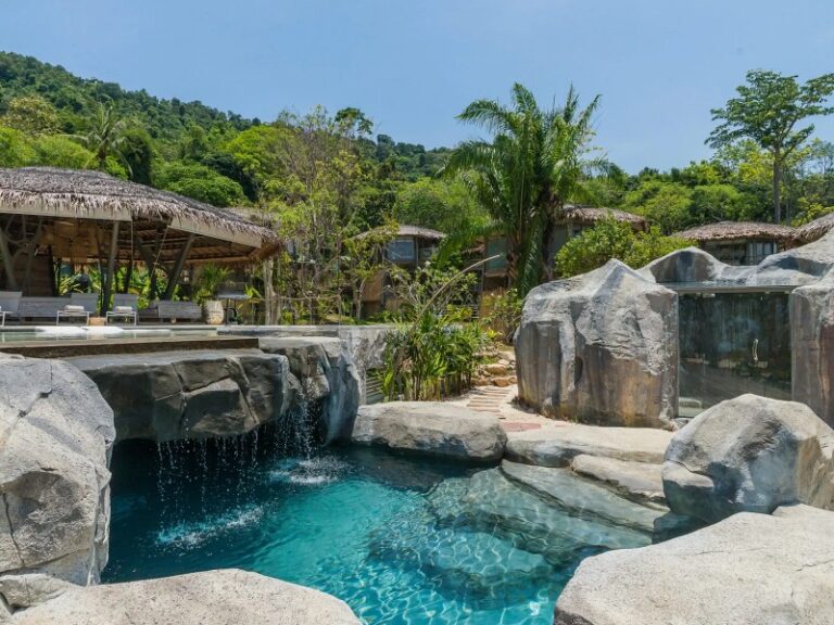 800 - Theehouse Villa Koh YaoReception-Pool-9