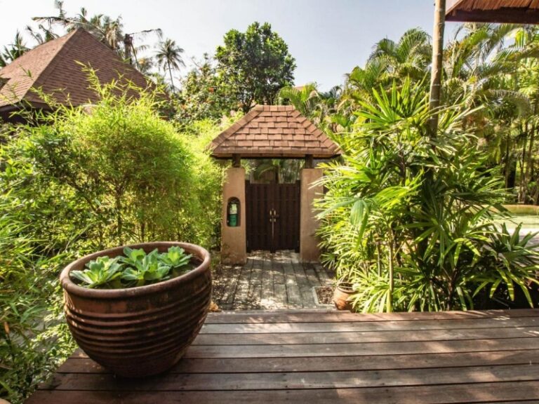 800 - High Season Pool Villa KOOD483905508