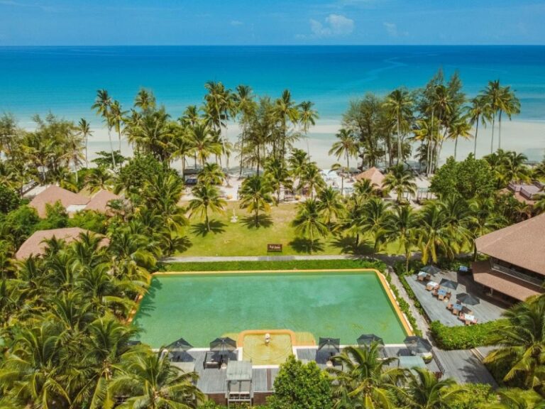 800 - High Season Pool Villa KOOD483906900