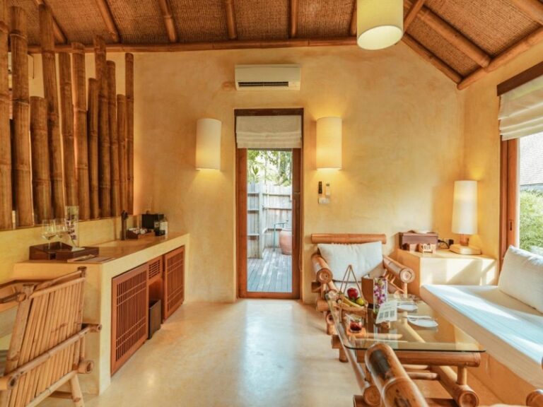 800 - High Season Pool Villa KOOD483907677