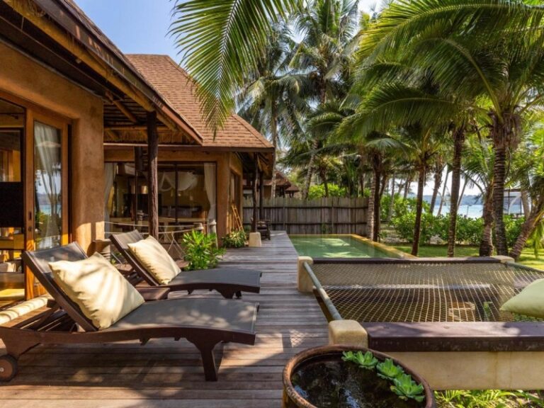 800 - High Season Pool Villa KOOD483909036