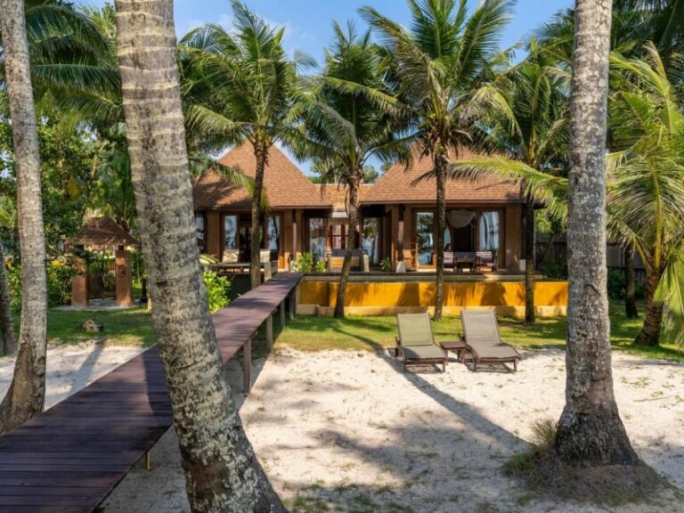 800 - High Season Pool Villa KOOD483909951