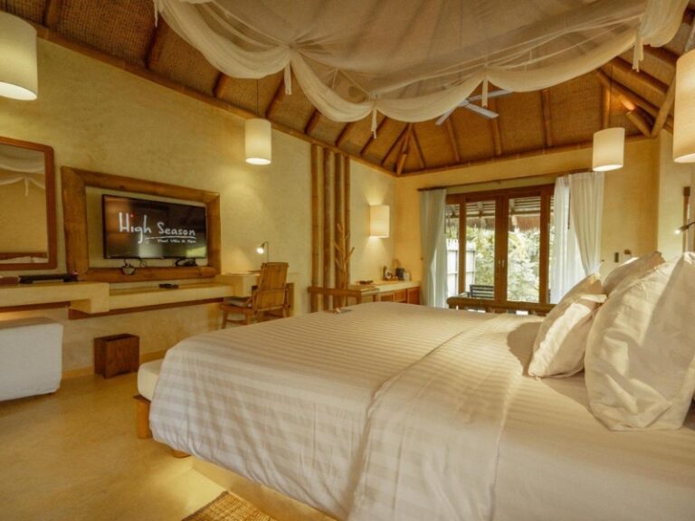 800 - High Season Pool Villa KOOD483920324