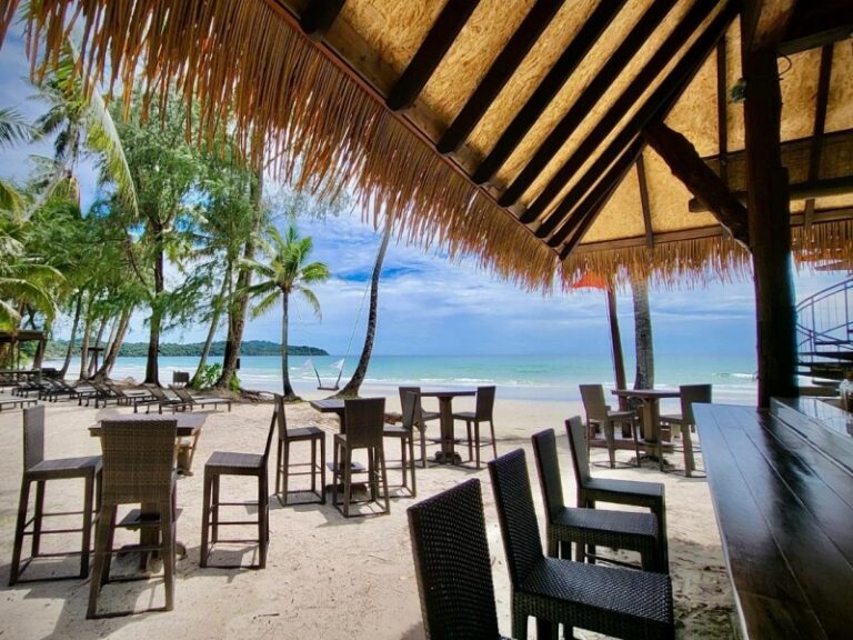 800 - High Season Pool Villa KOOD483924414