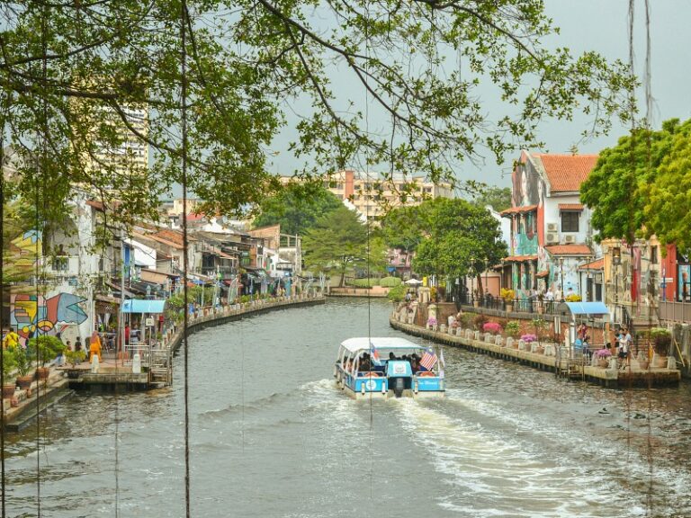 800 - Malakkafajri-hafizh-2AWi2LKFvuo-unsplash