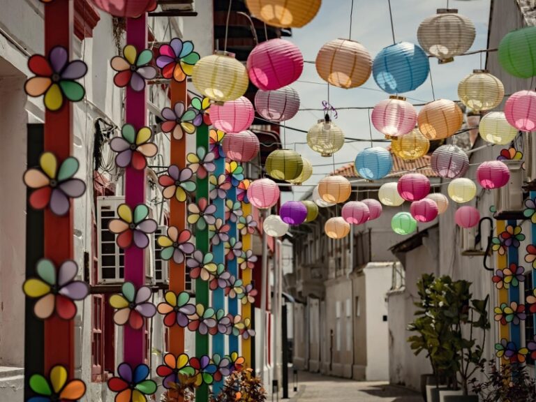 800 - Penangcolorful-chinese-lanterns-on-the-street-of-george-town-penang-preparation-for-chinese-new-year