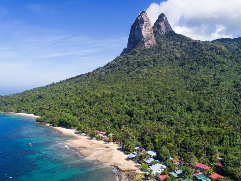 GUNUNG NENEK SEMUKUT,PULAU TIOMAN,PAHANG