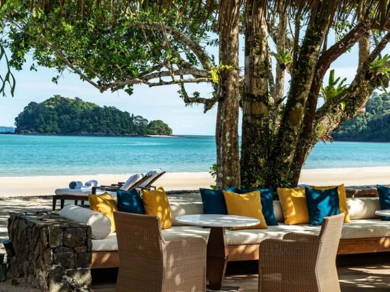 800 - The Dataithe-datai-langkawi-the-beach-bar