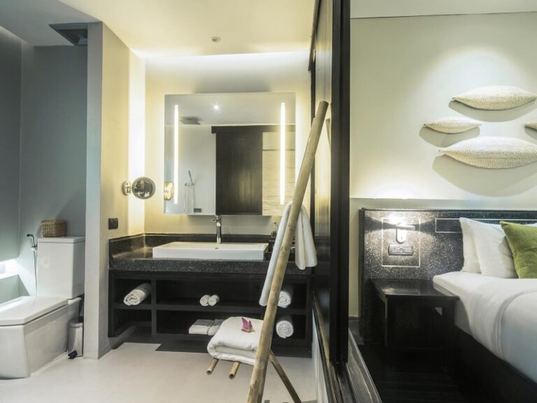 800 - Anjali - Anjali-by-Syphon-deluxe-rooms-bathroom