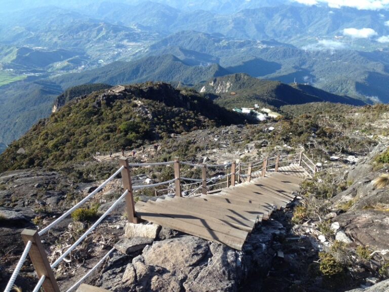 800 - Mount KinabaluKinabalu Park - Mt Climb 3