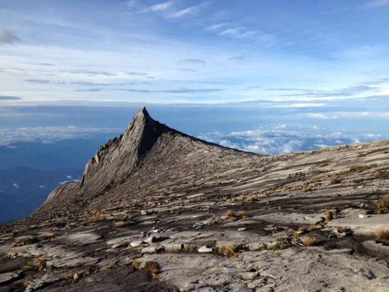 800 - Mount KinabaluKinabalu Park - Mt. Climb 2