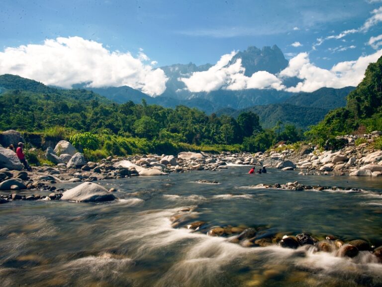 Mount Kinabalu view from Polumpung *** Local Caption *** Mount Kinabalu view from PolumpunG