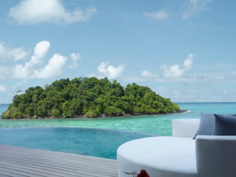 800x600 - Song Saa - Two Bedroom Overwater VillaSSPI-Accommodation-Two Bedroom Overwater Villa deck 2