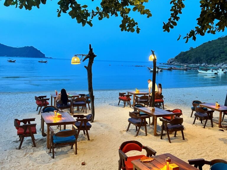 800x600 - Havana Resort PicturesNight at the Beach