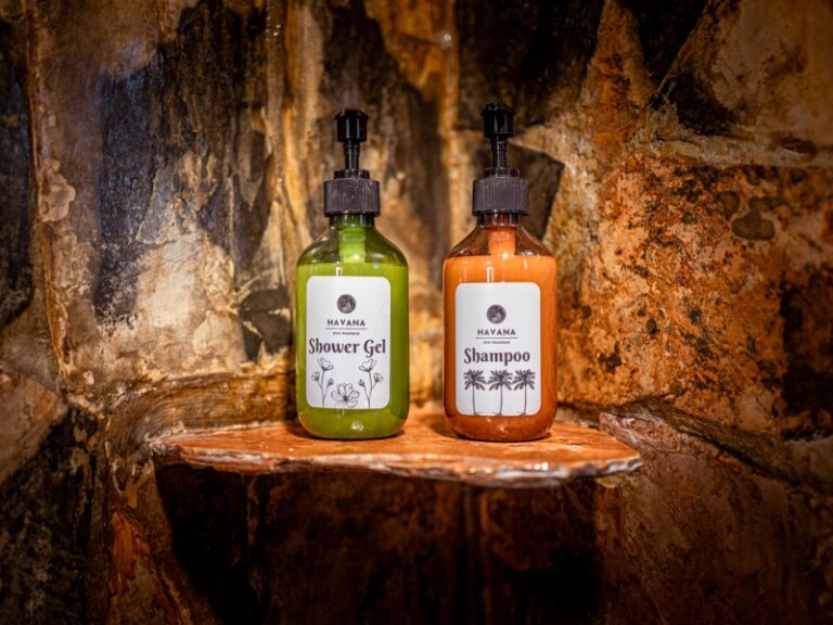 800x600 - Havana Resort ZimmerSuperior Shower Gel & Shampoo
