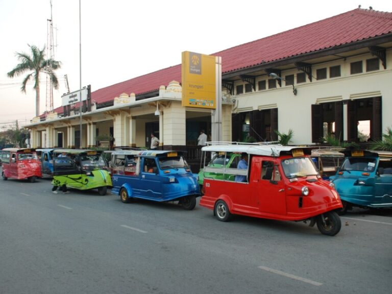 Tuk Tuks in Ayutthaya