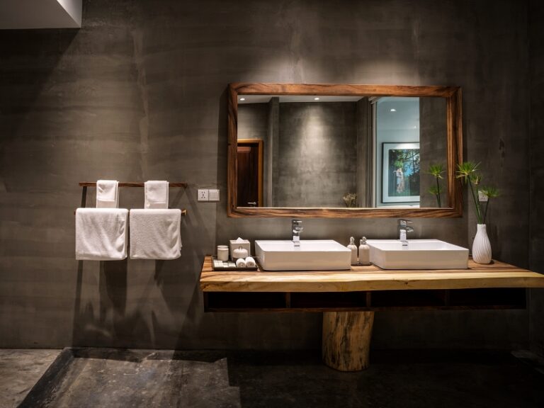 800x600 - Farmhouse Signature - Luxury Suite Bungalow-Bathroom