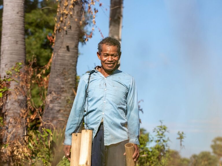 800x600 - Farmhouse Signature - Staff Farm