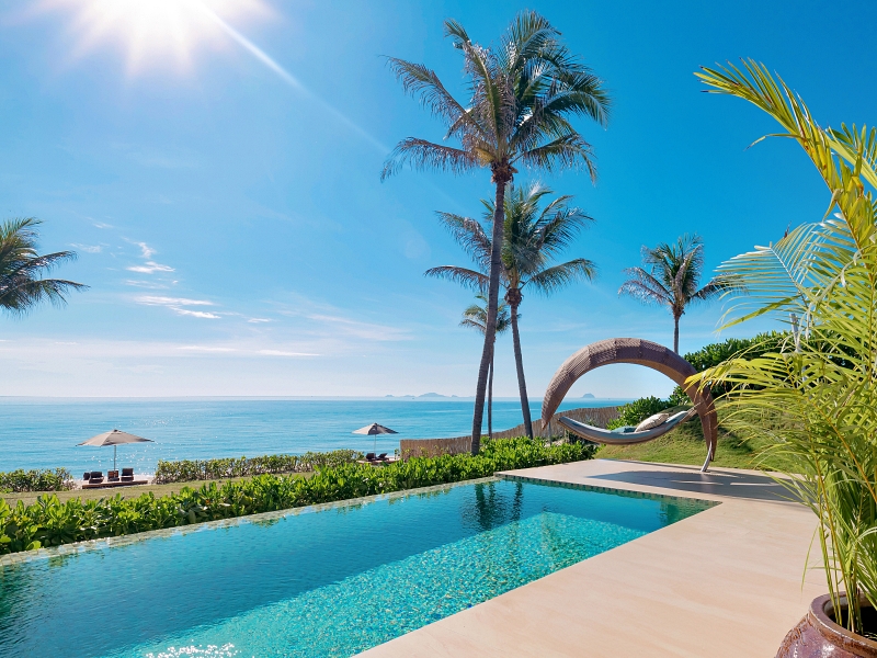 800x600 - Fusion Cam Ranh Accomodation - Beach Front Pool Villa 1