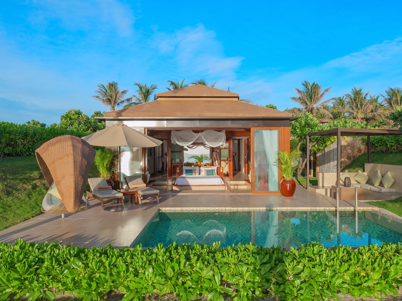 800x600 - Fusion Cam Ranh Accomodation - Beach Front Pool Villa 4