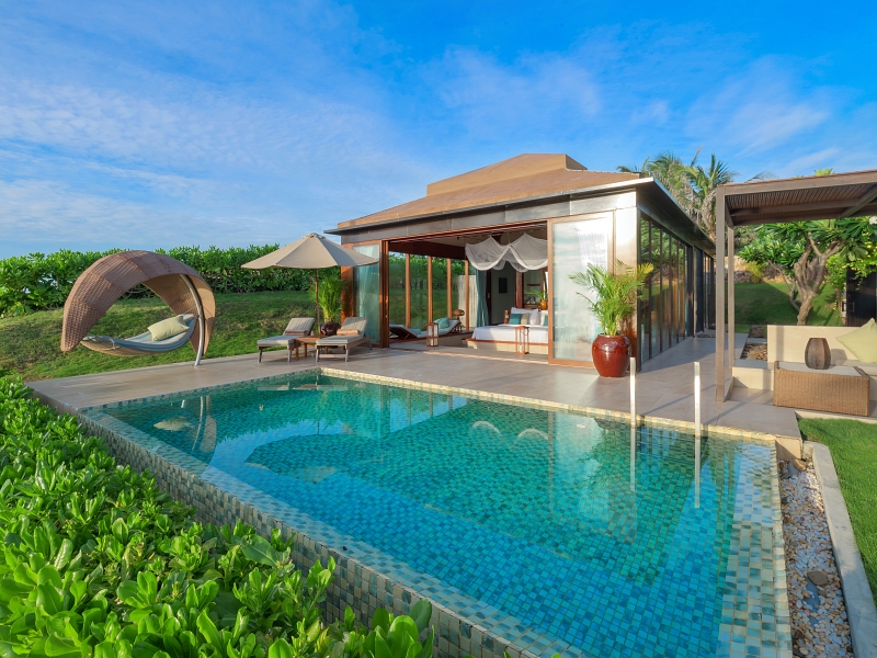 800x600 - Fusion Cam Ranh Accomodation - Beach Front Pool Villa 5