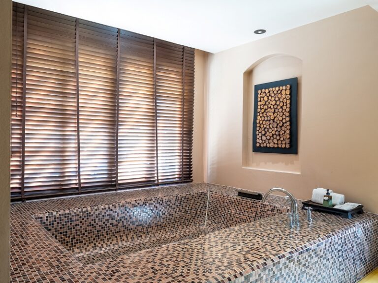 800x600 - Le Vimarn Premier Classic Hillside - Premier Classic Hillside - Bathub