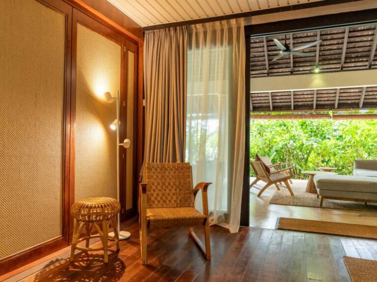800 - Batu Batu - batu-batu-2-bedroom-poolside-villa-photo-13