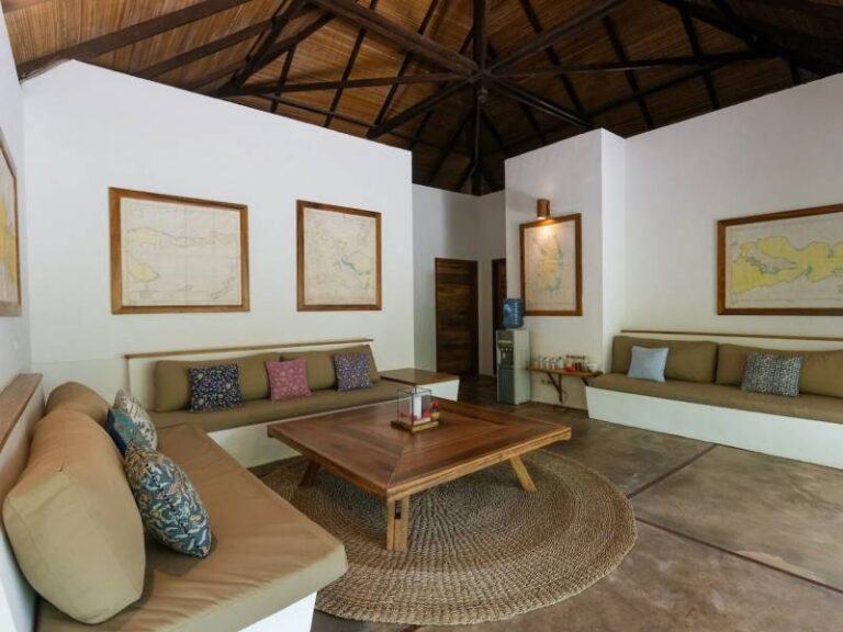 800 - Coral Eye - Living_Room_DoubleGardenVilla_CoralEye