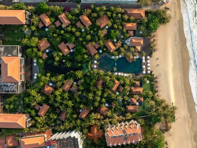 800 - Anantara Mui Neanantara_mui_ne_aerial_view_1920x1037