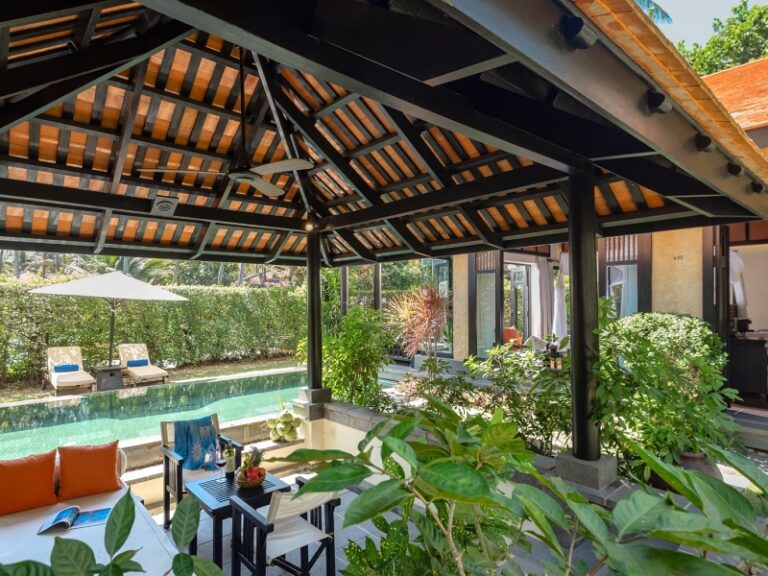 800 - Anantara Mui Neanantara_mui_ne_dining-pavilion-in-pool-villa_1920x1037